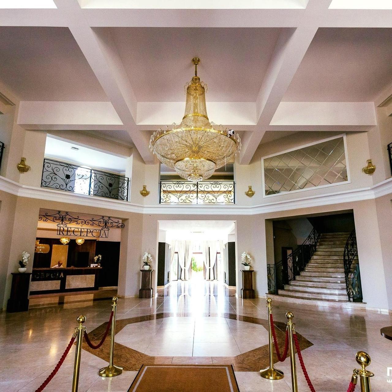 Hotel Rozdroze Nieborów Exteriér fotografie