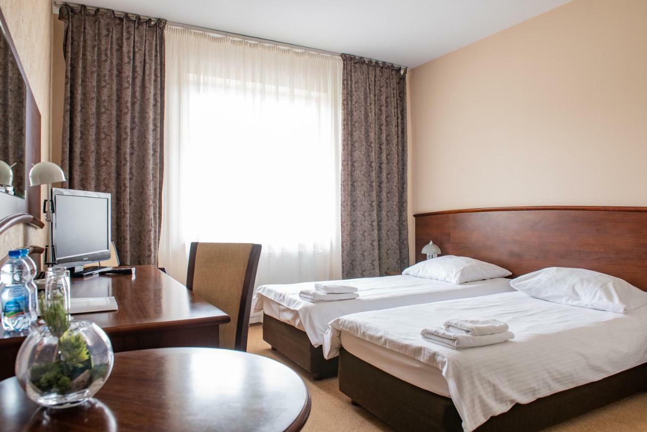 Hotel Rozdroze Nieborów Exteriér fotografie